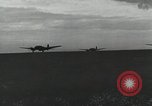 Standbild Nacht Bombenangriff von Deutschen er 111 Flugzeuge Russland Sowjetunion, 1941, aus Sekunde 9 historischem Filmmaterial Videoclip 65675066443