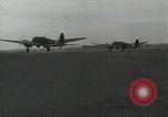 Standbild Nacht Bombenangriff von Deutschen er 111 Flugzeuge Russland Sowjetunion, 1941, aus Sekunde 14 historischem Filmmaterial Videoclip 65675066443