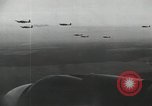 Standbild Nacht Bombenangriff von Deutschen er 111 Flugzeuge Russland Sowjetunion, 1941, aus Sekunde 38 historischem Filmmaterial Videoclip 65675066443