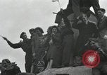 Standbild Sieg in Europa Tag London England Vereinigtes Königreich, 1945, aus Sekunde 35 historischem Filmmaterial Videoclip 65675066456