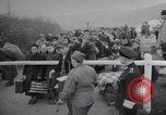 Standbild deutschen Flüchtlinge Sowjetunion, 1945, aus Sekunde 19 historischem Filmmaterial Videoclip 65675066468