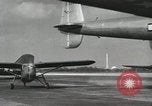 Standbild C-82-Paket United States USA, 1944, aus Sekunde 43 historischem Filmmaterial Videoclip 65675066479