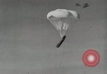 Standbild Airborne leben Boot United States USA, 1944, aus Sekunde 40 historischem Filmmaterial Videoclip 65675066481