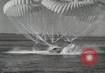 Standbild Airborne leben Boot United States USA, 1944, aus Sekunde 49 historischem Filmmaterial Videoclip 65675066481