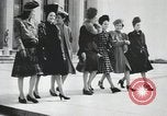 Standbild Pariser designer kleider Paris Frankreich, 1944, aus Sekunde 25 historischem Filmmaterial Videoclip 65675066482