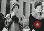 Standbild Pariser designer kleider Paris Frankreich, 1944, aus Sekunde 31 historischem Filmmaterial Videoclip 65675066482