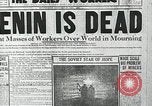 Immagine di Lenin la morte di Stalin e aumento di Mosca prove e grandi Purge La Russia Unione Sovietica, 1930, secondo 8 filmato di repertorio 65675066491