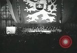 Standbild anti-kommunistischen Demonstrationen in Europa Osteuropa, 1956, aus Sekunde 6 historischem Filmmaterial Videoclip 65675066495