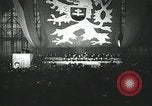 Standbild anti-kommunistischen Demonstrationen in Europa Osteuropa, 1956, aus Sekunde 7 historischem Filmmaterial Videoclip 65675066495