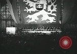 Standbild anti-kommunistischen Demonstrationen in Europa Osteuropa, 1956, aus Sekunde 9 historischem Filmmaterial Videoclip 65675066495