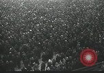 Standbild anti-kommunistischen Demonstrationen in Europa Osteuropa, 1956, aus Sekunde 13 historischem Filmmaterial Videoclip 65675066495