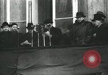 Standbild anti-kommunistischen Demonstrationen in Europa Osteuropa, 1956, aus Sekunde 17 historischem Filmmaterial Videoclip 65675066495