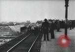 Standbild anti-kommunistischen Demonstrationen in Europa Osteuropa, 1956, aus Sekunde 23 historischem Filmmaterial Videoclip 65675066495