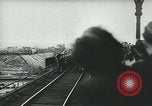 Standbild anti-kommunistischen Demonstrationen in Europa Osteuropa, 1956, aus Sekunde 25 historischem Filmmaterial Videoclip 65675066495