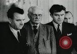 Standbild anti-kommunistischen Demonstrationen in Europa Osteuropa, 1956, aus Sekunde 37 historischem Filmmaterial Videoclip 65675066495
