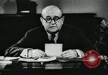 Standbild anti-kommunistischen Demonstrationen in Europa Osteuropa, 1956, aus Sekunde 48 historischem Filmmaterial Videoclip 65675066495