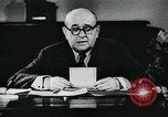 Standbild anti-kommunistischen Demonstrationen in Europa Osteuropa, 1956, aus Sekunde 49 historischem Filmmaterial Videoclip 65675066495