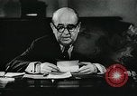 Standbild anti-kommunistischen Demonstrationen in Europa Osteuropa, 1956, aus Sekunde 53 historischem Filmmaterial Videoclip 65675066495
