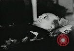 Standbild anti-kommunistischen Demonstrationen in Europa Osteuropa, 1956, aus Sekunde 56 historischem Filmmaterial Videoclip 65675066495