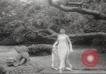 Standbild verwestlicht Kimonos Japan, 1958, aus Sekunde 12 historischem Filmmaterial Videoclip 65675066503