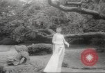 Standbild verwestlicht Kimonos Japan, 1958, aus Sekunde 13 historischem Filmmaterial Videoclip 65675066503