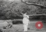 Standbild verwestlicht Kimonos Japan, 1958, aus Sekunde 14 historischem Filmmaterial Videoclip 65675066503