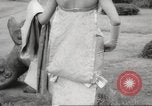 Standbild verwestlicht Kimonos Japan, 1958, aus Sekunde 20 historischem Filmmaterial Videoclip 65675066503