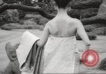 Standbild verwestlicht Kimonos Japan, 1958, aus Sekunde 22 historischem Filmmaterial Videoclip 65675066503