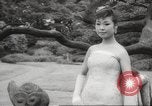 Standbild verwestlicht Kimonos Japan, 1958, aus Sekunde 24 historischem Filmmaterial Videoclip 65675066503