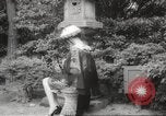 Standbild verwestlicht Kimonos Japan, 1958, aus Sekunde 26 historischem Filmmaterial Videoclip 65675066503