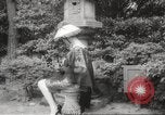 Standbild verwestlicht Kimonos Japan, 1958, aus Sekunde 27 historischem Filmmaterial Videoclip 65675066503