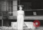 Standbild verwestlicht Kimonos Japan, 1958, aus Sekunde 41 historischem Filmmaterial Videoclip 65675066503