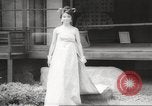 Standbild verwestlicht Kimonos Japan, 1958, aus Sekunde 43 historischem Filmmaterial Videoclip 65675066503