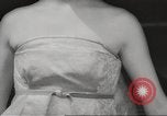 Standbild verwestlicht Kimonos Japan, 1958, aus Sekunde 48 historischem Filmmaterial Videoclip 65675066503