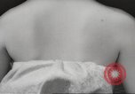 Standbild verwestlicht Kimonos Japan, 1958, aus Sekunde 52 historischem Filmmaterial Videoclip 65675066503