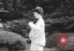 Standbild verwestlicht Kimonos Japan, 1958, aus Sekunde 61 historischem Filmmaterial Videoclip 65675066503