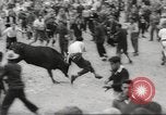 Standbild Stierkampf Pamplona Spanien, 1958, aus Sekunde 55 historischem Filmmaterial Videoclip 65675066508