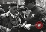Standbild Fußgänger New York City USA, 1933, aus Sekunde 19 historischem Filmmaterial Videoclip 65675066514