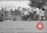 Immagine di Rodeo Salinas California USA, 1958, secondo 16 filmato di repertorio 65675066520