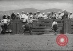 Immagine di Rodeo Salinas California USA, 1958, secondo 43 filmato di repertorio 65675066520