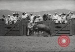 Immagine di Rodeo Salinas California USA, 1958, secondo 46 filmato di repertorio 65675066520