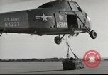 Standbild Sikorsky H-34 Hubschrauber Beirut Libanon, 1958, aus Sekunde 36 historischem Filmmaterial Videoclip 65675066532