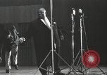 Image Jimmy Rushing effectuant sur scène avec son combo Allemagne, 1960, de la seconde 9 séquences d'archives historiques vidéo 65675066556