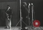 Image Jimmy Rushing effectuant sur scène avec son combo Allemagne, 1960, de la seconde 13 séquences d'archives historiques vidéo 65675066556