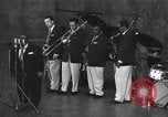 Image Jimmy Rushing effectuant sur scène avec son combo Allemagne, 1960, de la seconde 31 séquences d'archives historiques vidéo 65675066556
