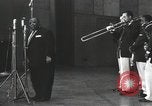 Image Jimmy Rushing effectuant sur scène avec son combo Allemagne, 1960, de la seconde 41 séquences d'archives historiques vidéo 65675066556