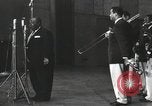 Image Jimmy Rushing effectuant sur scène avec son combo Allemagne, 1960, de la seconde 53 séquences d'archives historiques vidéo 65675066556