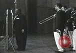 Image Jimmy Rushing effectuant sur scène avec son combo Allemagne, 1960, de la seconde 54 séquences d'archives historiques vidéo 65675066556