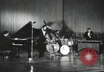 Immagine di Modern Jazz Quartet Germania, 1960, secondo 7 filmato di repertorio 65675066558