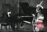 Immagine di Modern Jazz Quartet Germania, 1960, secondo 20 filmato di repertorio 65675066558
